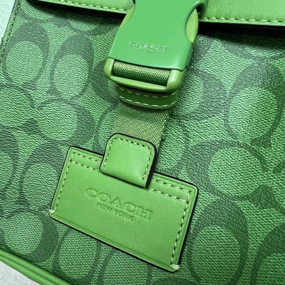 COACH Track Pack In Signature Canvas C9838 - Picture 6 of 7